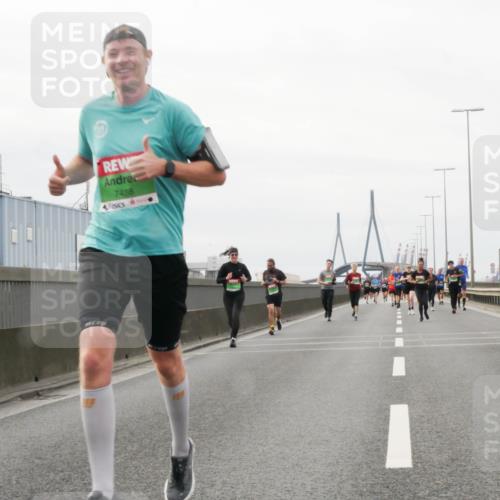 03.10.2025 - Köhlbrandbrückenlauf Matties Gatica Varas http://msf.ph/oto/9188722 03.10.2025 15:55:21 Position 3 7488 meine-sportfotos.de