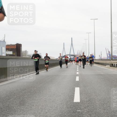 03.10.2025 - Köhlbrandbrückenlauf Matties Gatica Varas http://msf.ph/oto/9188725 03.10.2025 15:55:21 Position 3  meine-sportfotos.de