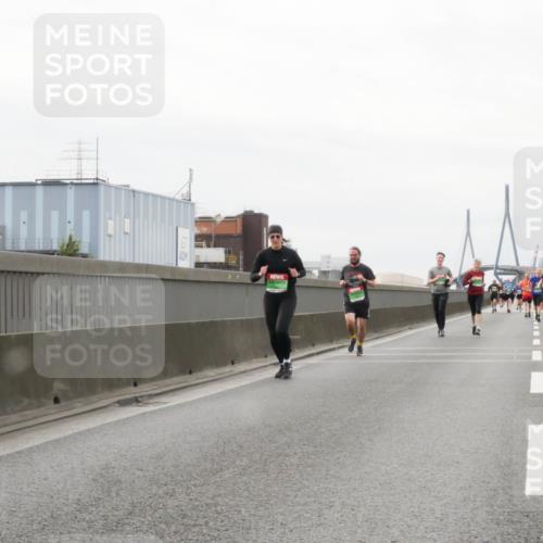 03.10.2025 - Köhlbrandbrückenlauf Matties Gatica Varas http://msf.ph/oto/9188732 03.10.2025 15:55:23 Position 3  meine-sportfotos.de