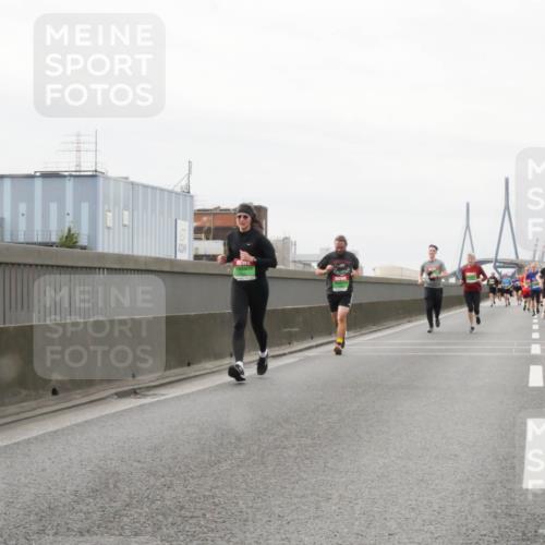 03.10.2025 - Köhlbrandbrückenlauf Matties Gatica Varas http://msf.ph/oto/9188733 03.10.2025 15:55:23 Position 3  meine-sportfotos.de
