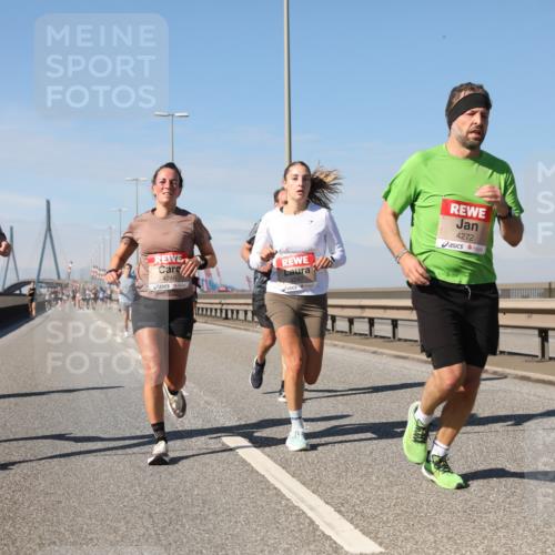 03.10.2025 - Köhlbrandbrückenlauf Yannick Fuchs http://msf.ph/oto/9188734 03.10.2025 11:48:01 Position 3 6631, 4246, 4247, 4272 meine-sportfotos.de