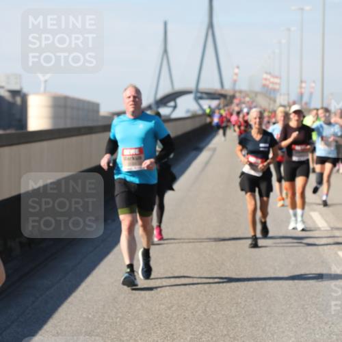 03.10.2025 - Köhlbrandbrückenlauf Yannick Fuchs http://msf.ph/oto/9188735 03.10.2025 12:08:06 Position 3  meine-sportfotos.de
