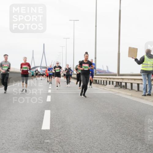 03.10.2025 - Köhlbrandbrückenlauf Matties Gatica Varas http://msf.ph/oto/9188744 03.10.2025 15:55:26 Position 3  meine-sportfotos.de