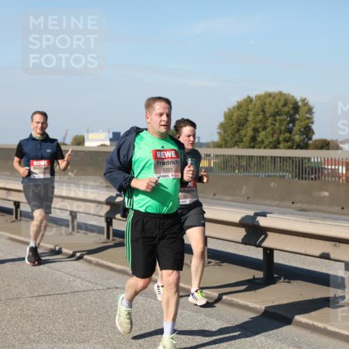 03.10.2025 - Köhlbrandbrückenlauf Yannick Fuchs http://msf.ph/oto/9188745 03.10.2025 12:08:07 Position 3 6351, 5574 meine-sportfotos.de