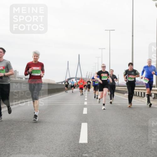 03.10.2025 - Köhlbrandbrückenlauf Matties Gatica Varas http://msf.ph/oto/9188756 03.10.2025 15:55:29 Position 3 8144 meine-sportfotos.de