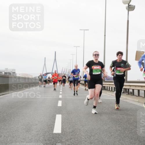03.10.2025 - Köhlbrandbrückenlauf Matties Gatica Varas http://msf.ph/oto/9188763 03.10.2025 15:55:30 Position 3  meine-sportfotos.de