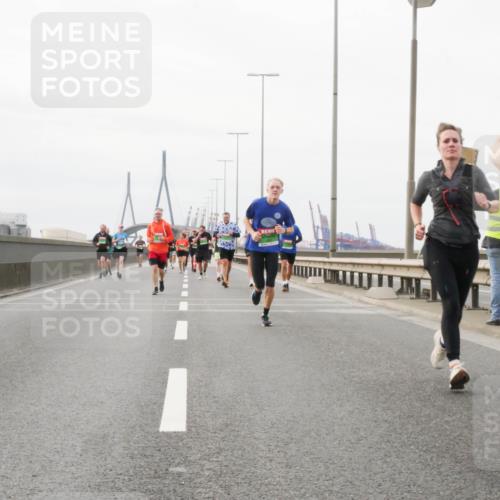 03.10.2025 - Köhlbrandbrückenlauf Matties Gatica Varas http://msf.ph/oto/9188771 03.10.2025 15:55:32 Position 3 82 meine-sportfotos.de