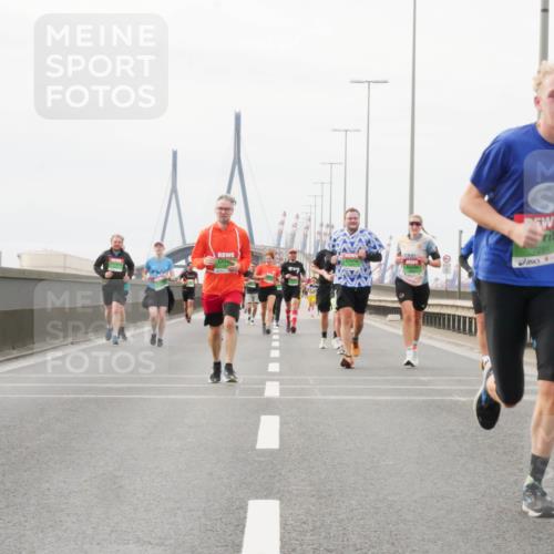 03.10.2025 - Köhlbrandbrückenlauf Matties Gatica Varas http://msf.ph/oto/9188773 03.10.2025 15:55:34 Position 3 7291 meine-sportfotos.de