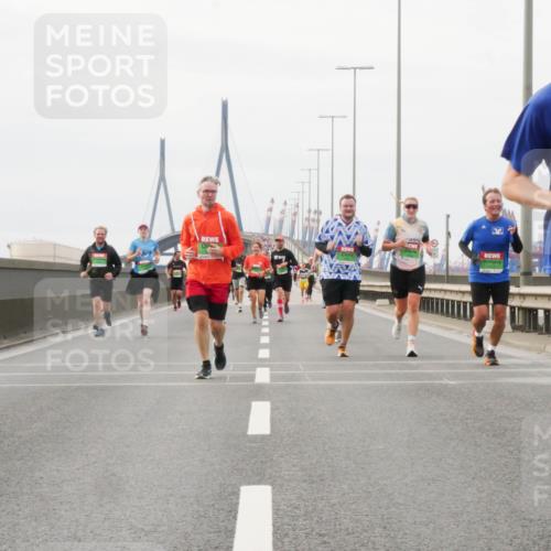 03.10.2025 - Köhlbrandbrückenlauf Matties Gatica Varas http://msf.ph/oto/9188776 03.10.2025 15:55:34 Position 3 7291 meine-sportfotos.de