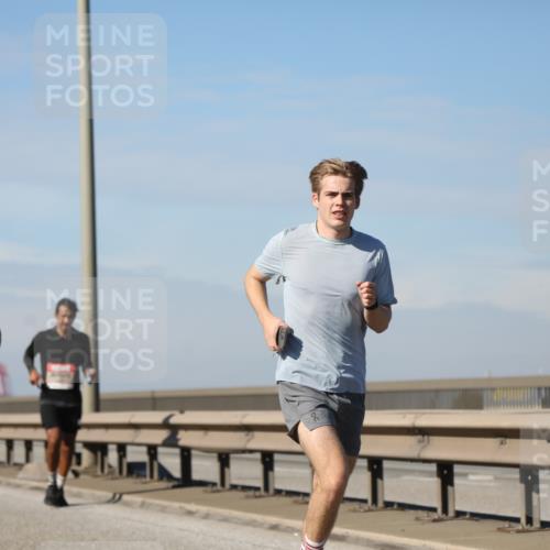 03.10.2025 - Köhlbrandbrückenlauf Yannick Fuchs http://msf.ph/oto/9188786 03.10.2025 11:48:05 Position 3  meine-sportfotos.de