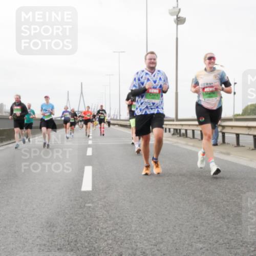 03.10.2025 - Köhlbrandbrückenlauf Matties Gatica Varas http://msf.ph/oto/9188802 03.10.2025 15:55:40 Position 3  meine-sportfotos.de