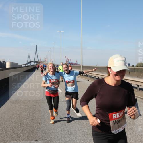 03.10.2025 - Köhlbrandbrückenlauf Yannick Fuchs http://msf.ph/oto/9188826 03.10.2025 12:08:13 Position 3 6452 meine-sportfotos.de
