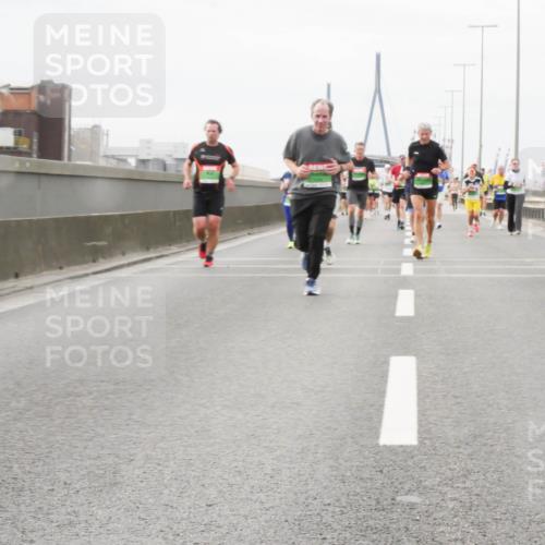 03.10.2025 - Köhlbrandbrückenlauf Matties Gatica Varas http://msf.ph/oto/9188829 03.10.2025 15:55:48 Position 3  meine-sportfotos.de