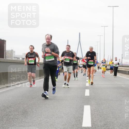03.10.2025 - Köhlbrandbrückenlauf Matties Gatica Varas http://msf.ph/oto/9188833 03.10.2025 15:55:49 Position 3 7208 meine-sportfotos.de