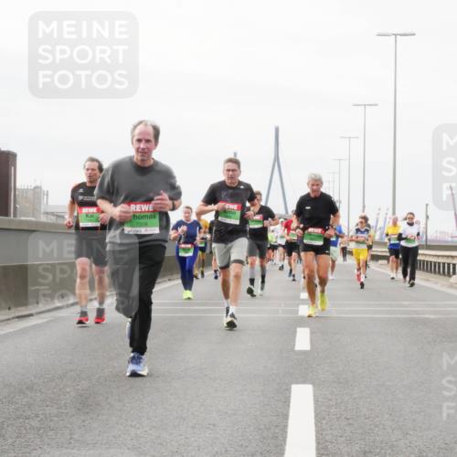 03.10.2025 - Köhlbrandbrückenlauf Matties Gatica Varas http://msf.ph/oto/9188836 03.10.2025 15:55:50 Position 3 7208 meine-sportfotos.de