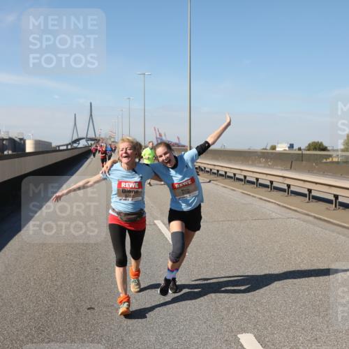 03.10.2025 - Köhlbrandbrückenlauf Yannick Fuchs http://msf.ph/oto/9188838 03.10.2025 12:08:14 Position 3  meine-sportfotos.de