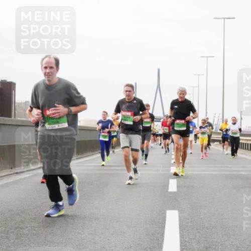 03.10.2025 - Köhlbrandbrückenlauf Matties Gatica Varas http://msf.ph/oto/9188839 03.10.2025 15:55:50 Position 3 7208 meine-sportfotos.de