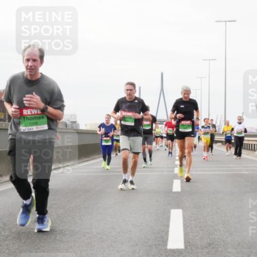 03.10.2025 - Köhlbrandbrückenlauf Matties Gatica Varas http://msf.ph/oto/9188841 03.10.2025 15:55:51 Position 3 7208 meine-sportfotos.de