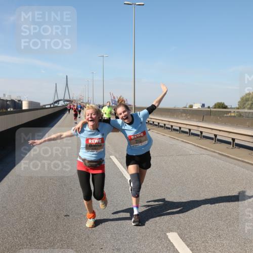 03.10.2025 - Köhlbrandbrückenlauf Yannick Fuchs http://msf.ph/oto/9188842 03.10.2025 12:08:14 Position 3 6736 meine-sportfotos.de
