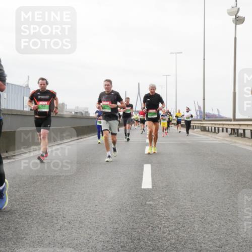 03.10.2025 - Köhlbrandbrückenlauf Matties Gatica Varas http://msf.ph/oto/9188847 03.10.2025 15:55:52 Position 3 7208 meine-sportfotos.de