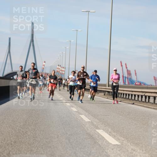 03.10.2025 - Köhlbrandbrückenlauf Yannick Fuchs http://msf.ph/oto/9188851 03.10.2025 11:48:13 Position 3  meine-sportfotos.de
