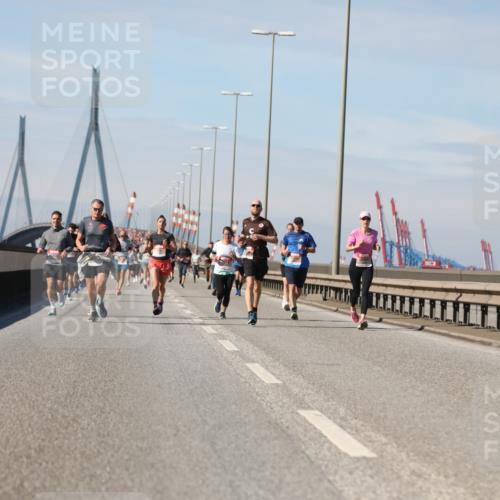 03.10.2025 - Köhlbrandbrückenlauf Yannick Fuchs http://msf.ph/oto/9188854 03.10.2025 11:48:14 Position 3  meine-sportfotos.de