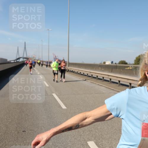 03.10.2025 - Köhlbrandbrückenlauf Yannick Fuchs http://msf.ph/oto/9188870 03.10.2025 12:08:15 Position 3  meine-sportfotos.de