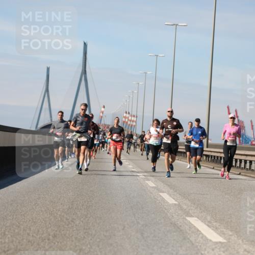 03.10.2025 - Köhlbrandbrückenlauf Yannick Fuchs http://msf.ph/oto/9188871 03.10.2025 11:48:14 Position 3  meine-sportfotos.de