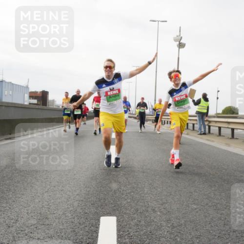 03.10.2025 - Köhlbrandbrückenlauf Matties Gatica Varas http://msf.ph/oto/9188873 03.10.2025 15:55:57 Position 3 7154 meine-sportfotos.de