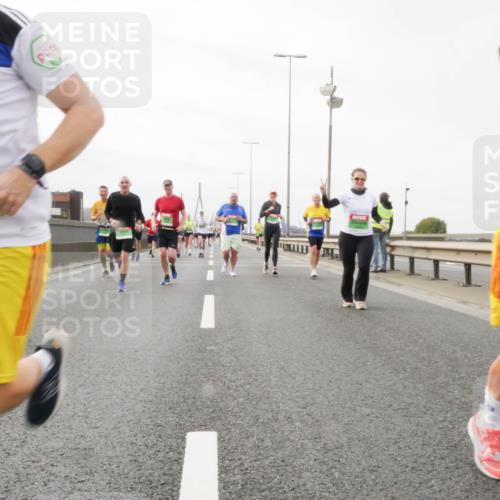 03.10.2025 - Köhlbrandbrückenlauf Matties Gatica Varas http://msf.ph/oto/9188878 03.10.2025 15:55:58 Position 3 7153, 444 meine-sportfotos.de