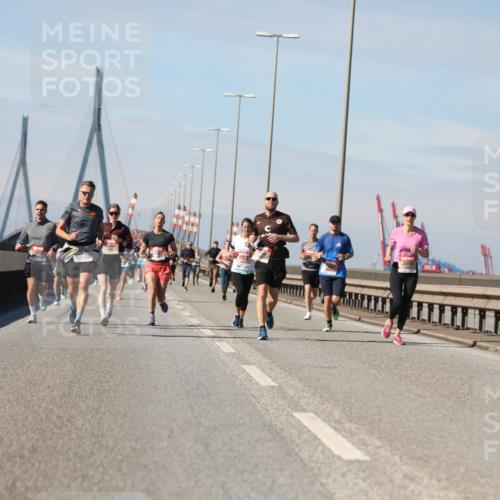 03.10.2025 - Köhlbrandbrückenlauf Yannick Fuchs http://msf.ph/oto/9188882 03.10.2025 11:48:15 Position 3  meine-sportfotos.de