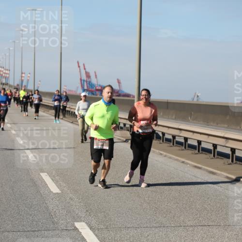 03.10.2025 - Köhlbrandbrückenlauf Yannick Fuchs http://msf.ph/oto/9188884 03.10.2025 12:08:16 Position 3  meine-sportfotos.de