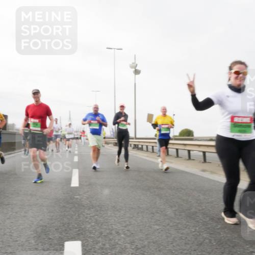 03.10.2025 - Köhlbrandbrückenlauf Matties Gatica Varas http://msf.ph/oto/9188886 03.10.2025 15:56:00 Position 3  meine-sportfotos.de