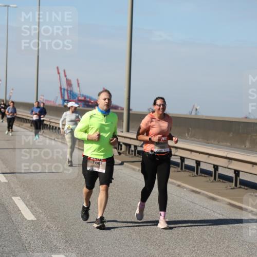 03.10.2025 - Köhlbrandbrückenlauf Yannick Fuchs http://msf.ph/oto/9188891 03.10.2025 12:08:17 Position 3 6287 meine-sportfotos.de