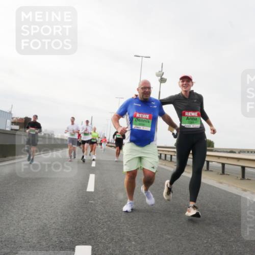 03.10.2025 - Köhlbrandbrückenlauf Matties Gatica Varas http://msf.ph/oto/9188894 03.10.2025 15:56:01 Position 3 7354, 9598, 887 meine-sportfotos.de