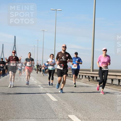 03.10.2025 - Köhlbrandbrückenlauf Yannick Fuchs http://msf.ph/oto/9188899 03.10.2025 11:48:19 Position 3  meine-sportfotos.de