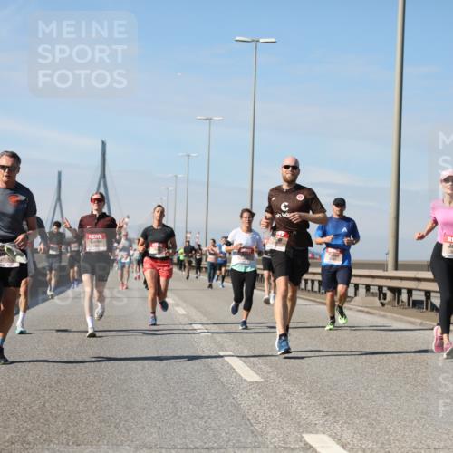 03.10.2025 - Köhlbrandbrückenlauf Yannick Fuchs http://msf.ph/oto/9188904 03.10.2025 11:48:19 Position 3  meine-sportfotos.de