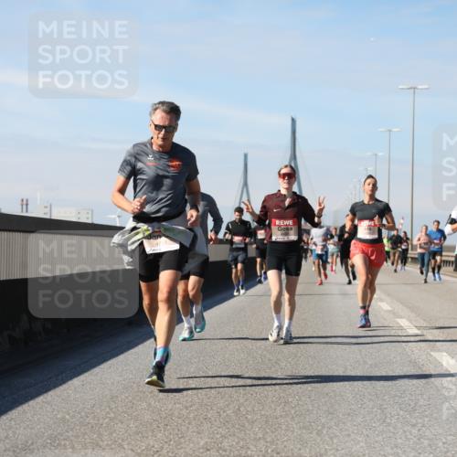 03.10.2025 - Köhlbrandbrückenlauf Yannick Fuchs http://msf.ph/oto/9188910 03.10.2025 11:48:20 Position 3 4713, 4217 meine-sportfotos.de