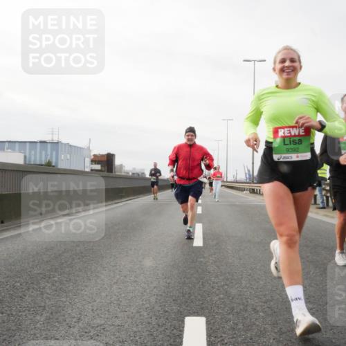 03.10.2025 - Köhlbrandbrückenlauf Matties Gatica Varas http://msf.ph/oto/9188911 03.10.2025 15:56:05 Position 3 9392 meine-sportfotos.de