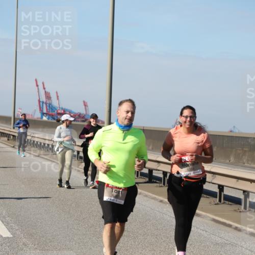 03.10.2025 - Köhlbrandbrückenlauf Yannick Fuchs http://msf.ph/oto/9188915 03.10.2025 12:08:18 Position 3 62, 5354 meine-sportfotos.de
