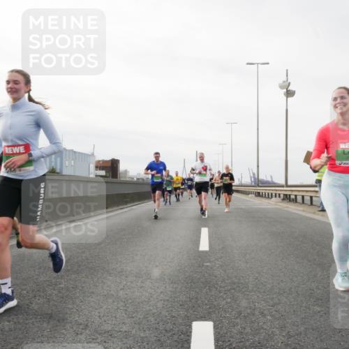 03.10.2025 - Köhlbrandbrückenlauf Matties Gatica Varas http://msf.ph/oto/9188936 03.10.2025 15:56:10 Position 3 7962 meine-sportfotos.de