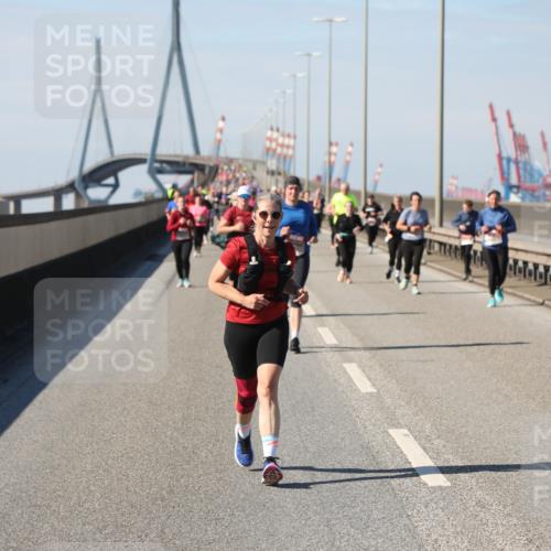 03.10.2025 - Köhlbrandbrückenlauf Yannick Fuchs http://msf.ph/oto/9188937 03.10.2025 12:08:20 Position 3  meine-sportfotos.de