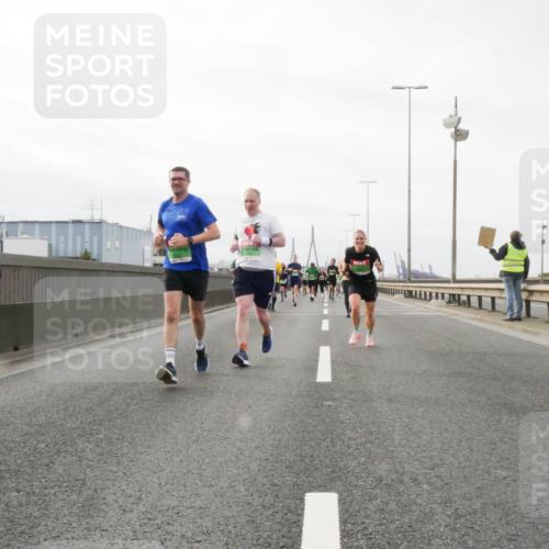 03.10.2025 - Köhlbrandbrückenlauf Matties Gatica Varas http://msf.ph/oto/9188943 03.10.2025 15:56:12 Position 3  meine-sportfotos.de