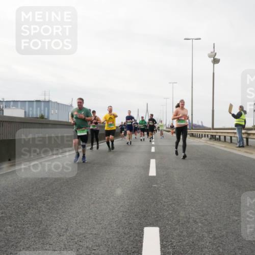 03.10.2025 - Köhlbrandbrückenlauf Matties Gatica Varas http://msf.ph/oto/9188954 03.10.2025 15:56:14 Position 3  meine-sportfotos.de