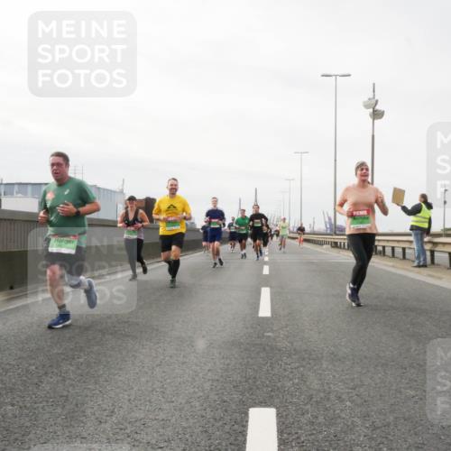03.10.2025 - Köhlbrandbrückenlauf Matties Gatica Varas http://msf.ph/oto/9188958 03.10.2025 15:56:15 Position 3  meine-sportfotos.de