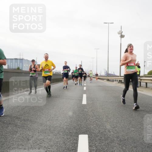 03.10.2025 - Köhlbrandbrückenlauf Matties Gatica Varas http://msf.ph/oto/9188960 03.10.2025 15:56:16 Position 3 9033 meine-sportfotos.de
