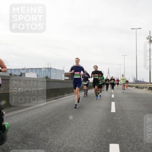 03.10.2025 - Köhlbrandbrückenlauf Matties Gatica Varas http://msf.ph/oto/9188969 03.10.2025 15:56:18 Position 3  meine-sportfotos.de
