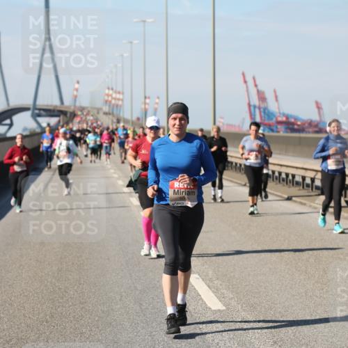03.10.2025 - Köhlbrandbrückenlauf Yannick Fuchs http://msf.ph/oto/9188972 03.10.2025 12:08:24 Position 3 506 meine-sportfotos.de