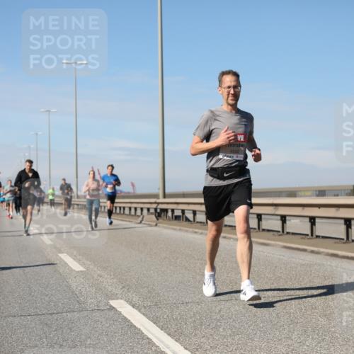 03.10.2025 - Köhlbrandbrückenlauf Yannick Fuchs http://msf.ph/oto/9188980 03.10.2025 11:48:25 Position 3 4550 meine-sportfotos.de