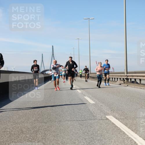 03.10.2025 - Köhlbrandbrückenlauf Yannick Fuchs http://msf.ph/oto/9188983 03.10.2025 11:48:26 Position 3 4236, 4556 meine-sportfotos.de